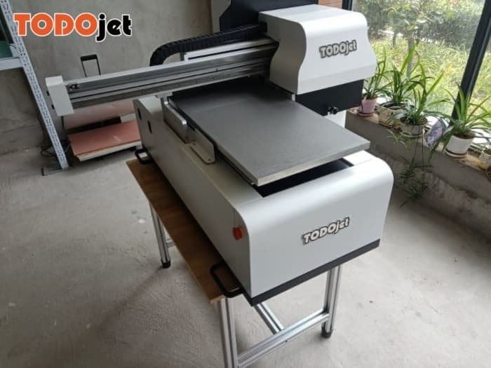 UV 3050 led Flatbed Printer with XP600 printhead CMYK Lc Lm white and varnish