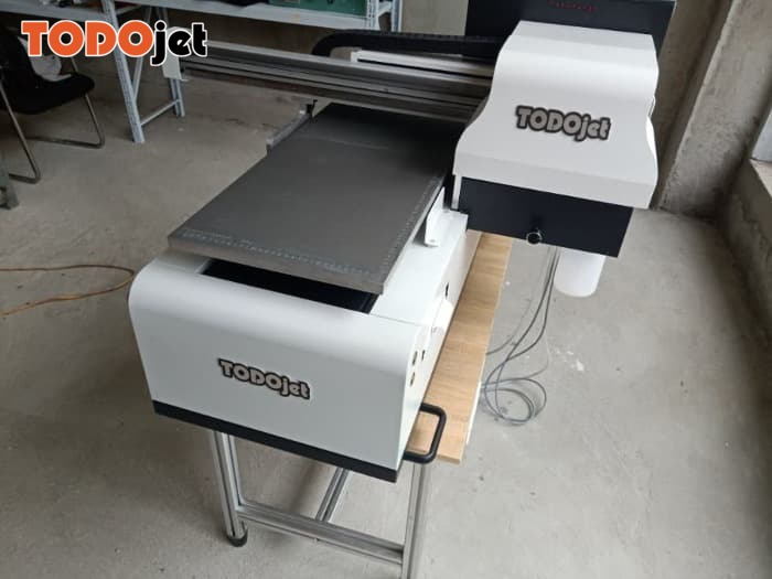 UV 3050 led Flatbed Printer with XP600 printhead CMYK Lc Lm white and varnish