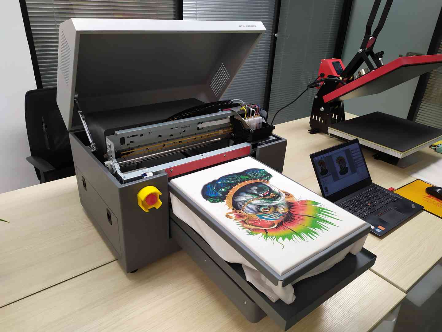 Stampante digitale DTG di vendita calda Stampante tessili digitale